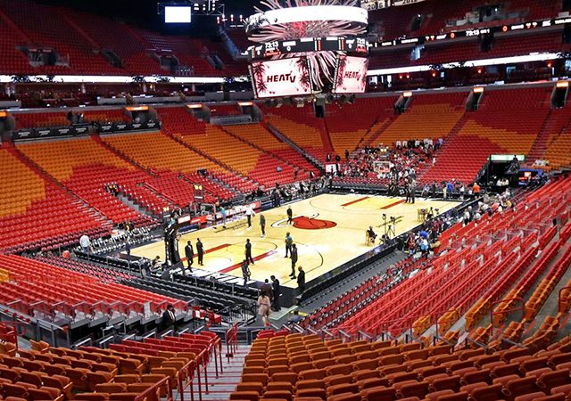 Ver un partido de baloncesto de los Miami Heat