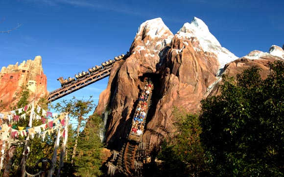 Montaña Rusa Expedition Everest en Disney