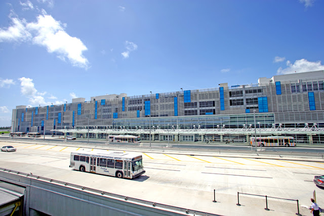 Aeropuerto Internacional de Fort Lauderdale (FLL) 